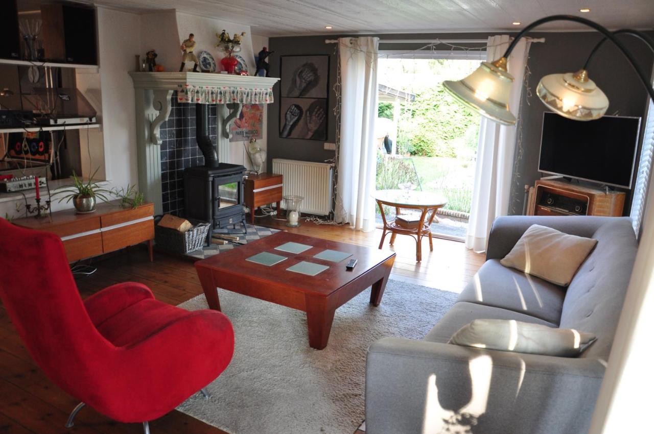 Sfeervol, Ruim En Luxe Chalet In Bosrijke Omgeving Diessen Exterior foto